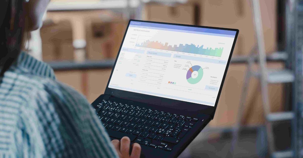 customizable dashboard for tracking freight shipments